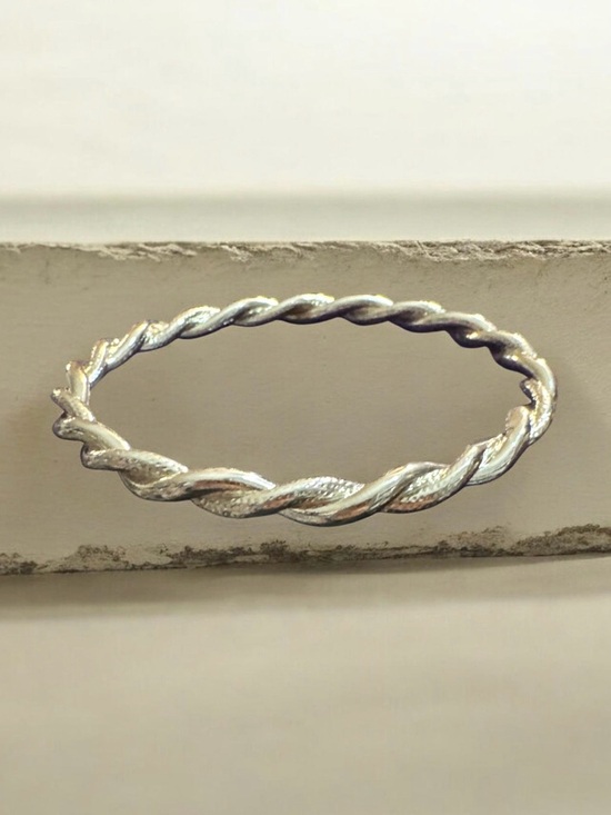 Jewelry - Silver Twisted Rope Bangle Bracelet - Silver
933